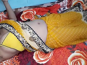 Tamil Bhabhi Sex In Yellow Sari Real Fucking